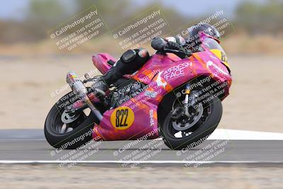 media/Sep-10-2022-SoCal Trackdays (Sat) [[a5bf35bb4a]]/Turn 6 (1140am)/